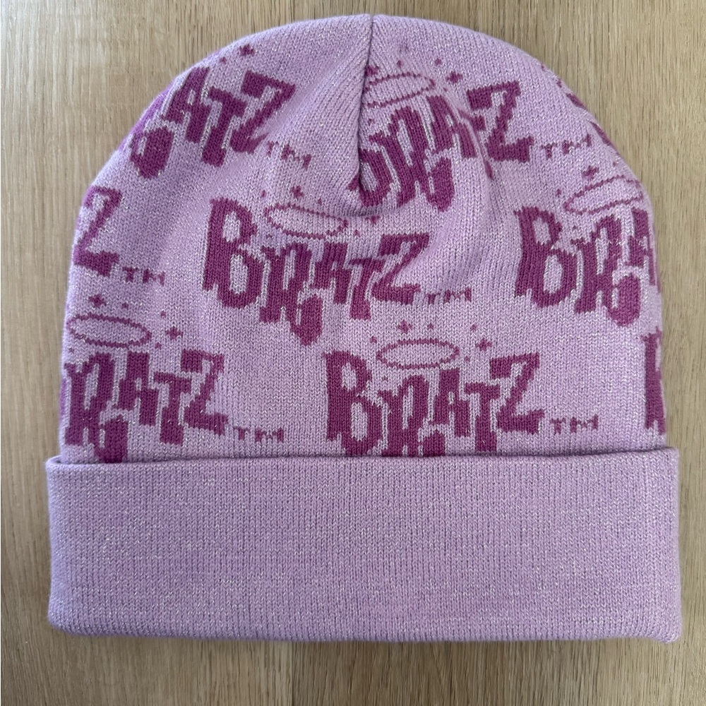 Bratz Logo Knit Beanie in Light Pink and Magenta